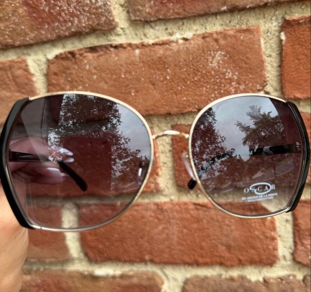O By Oscar De La Renta Women's Black & Gold Frame Sunglasses OS NEW